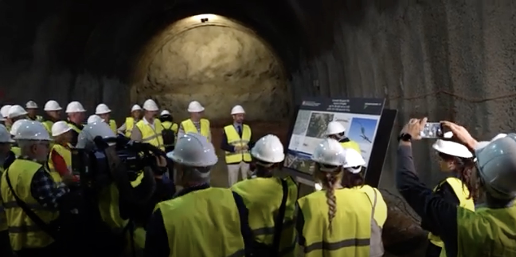 Acte oficial de calada del túnel d'Anglès